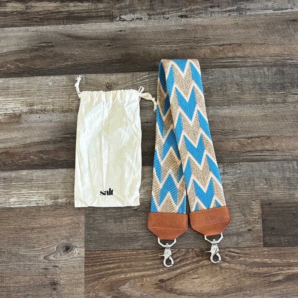 THE CLASSIC SALT CROSSBODY